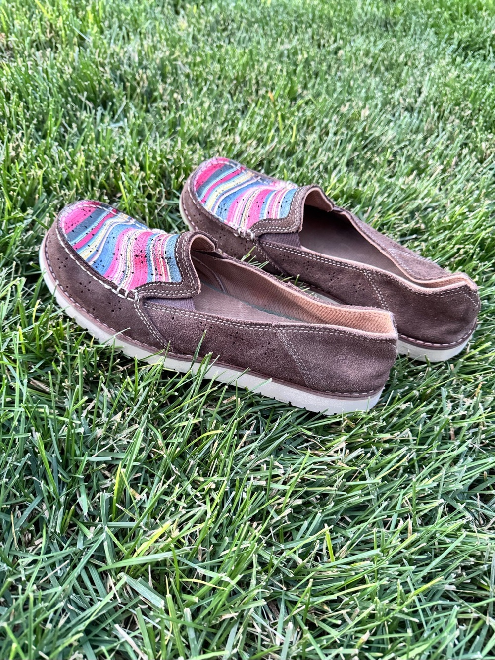 Ariat Cruiser Slip On Shoes Brown Suede Serape Women’s 9.5